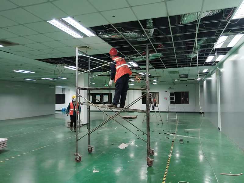 4月20號(hào)我司對(duì)蘇州達(dá)昌電子環(huán)氧地坪車間裝飾裝修